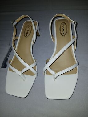 Scoop Slip On Kitten Heel Pumps - White - Size 10